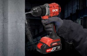 máy khoan pin động lực