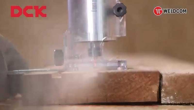 Công dụng nổi bật của máy soi/phay gỗ: Soi rãnh