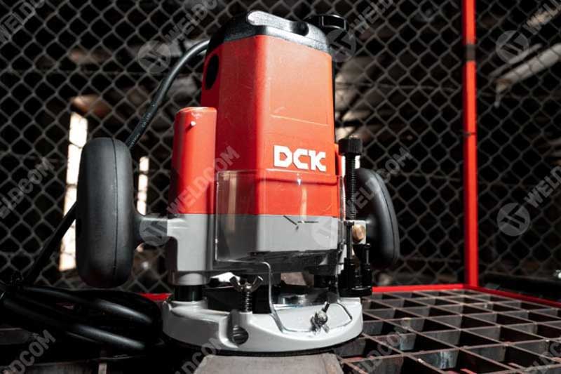 Máy phay/soi 1850W DCK KMR02-12