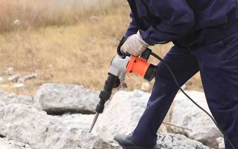 Cách sửa chữa máy đục bê tông bị gãy mũi đục