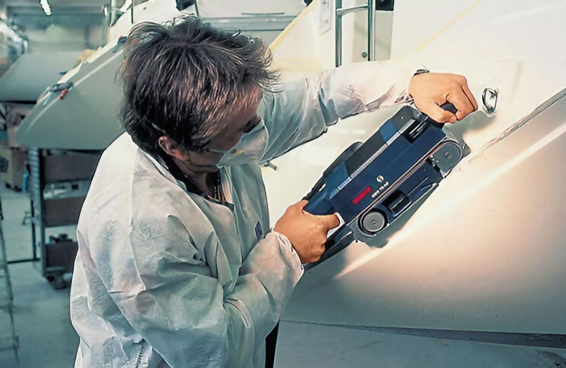 Máy chà nhám băng Bosch GBS 75 A