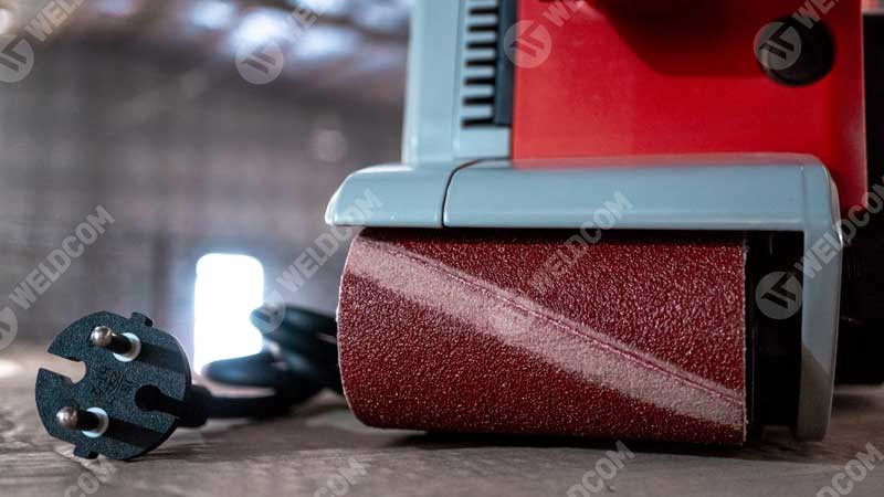 Tiêu chí chọn mua máy chà nhám băng: Chất liệu băng nhám