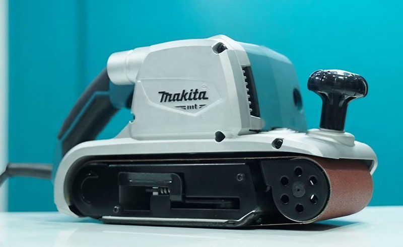 Máy chà nhám băng Makita M9400B