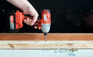 Lỗi thường gặp trên máy vặn vít dùng pin