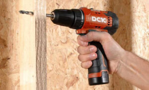 Máy bắt vít cho thợ nội thất cần đáp ứng tiêu chí gì?